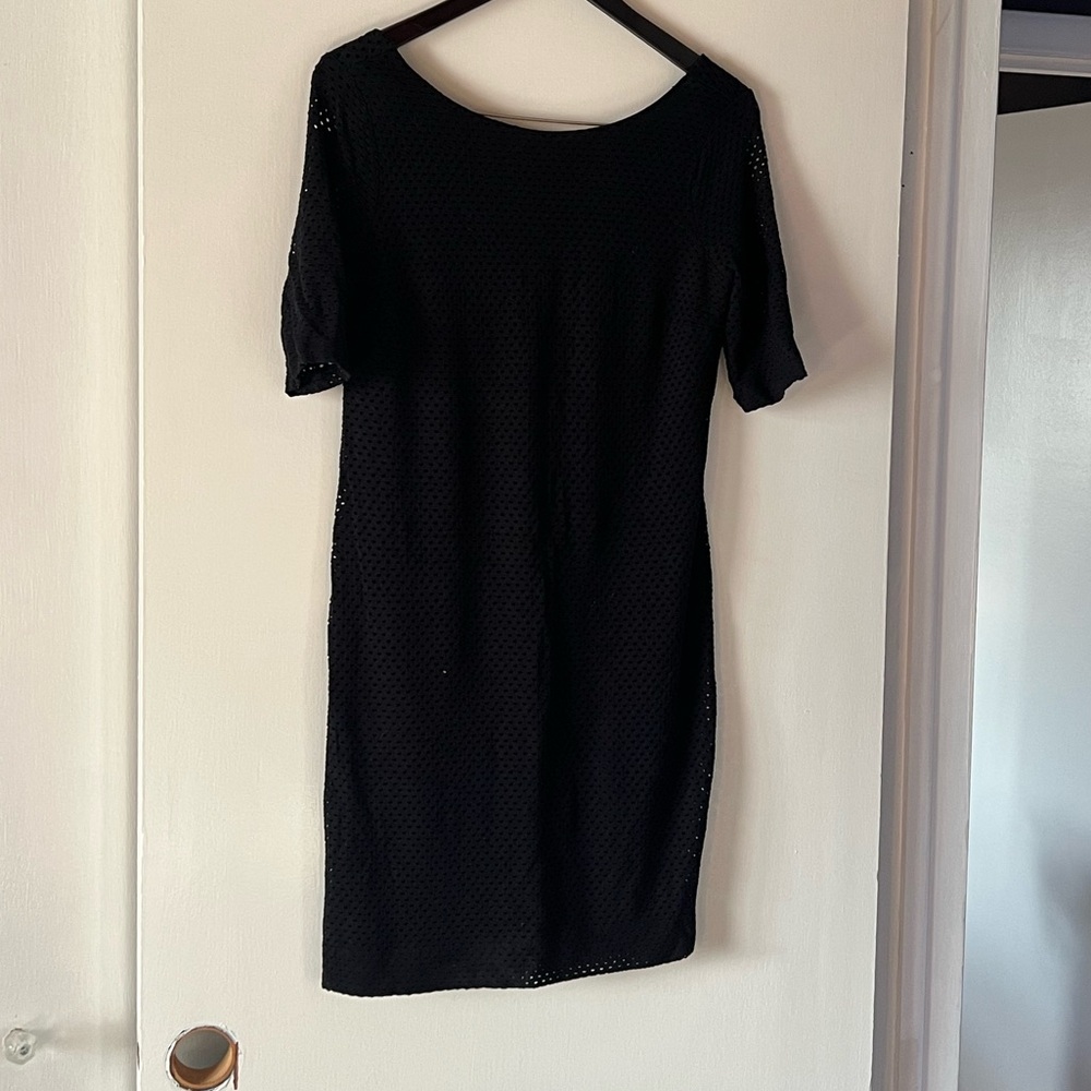 BANANA REPUBLIC Perforated Black Knit Jersey Sheath Dress. Women’s medium.